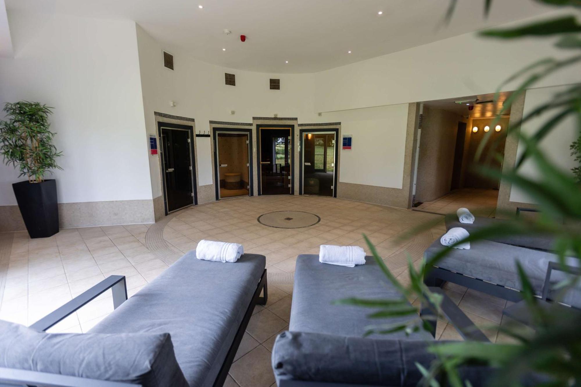 Albrighton Hall Hotel And Spa, A Member Of Radisson Individuals Shrewsbury Buitenkant foto