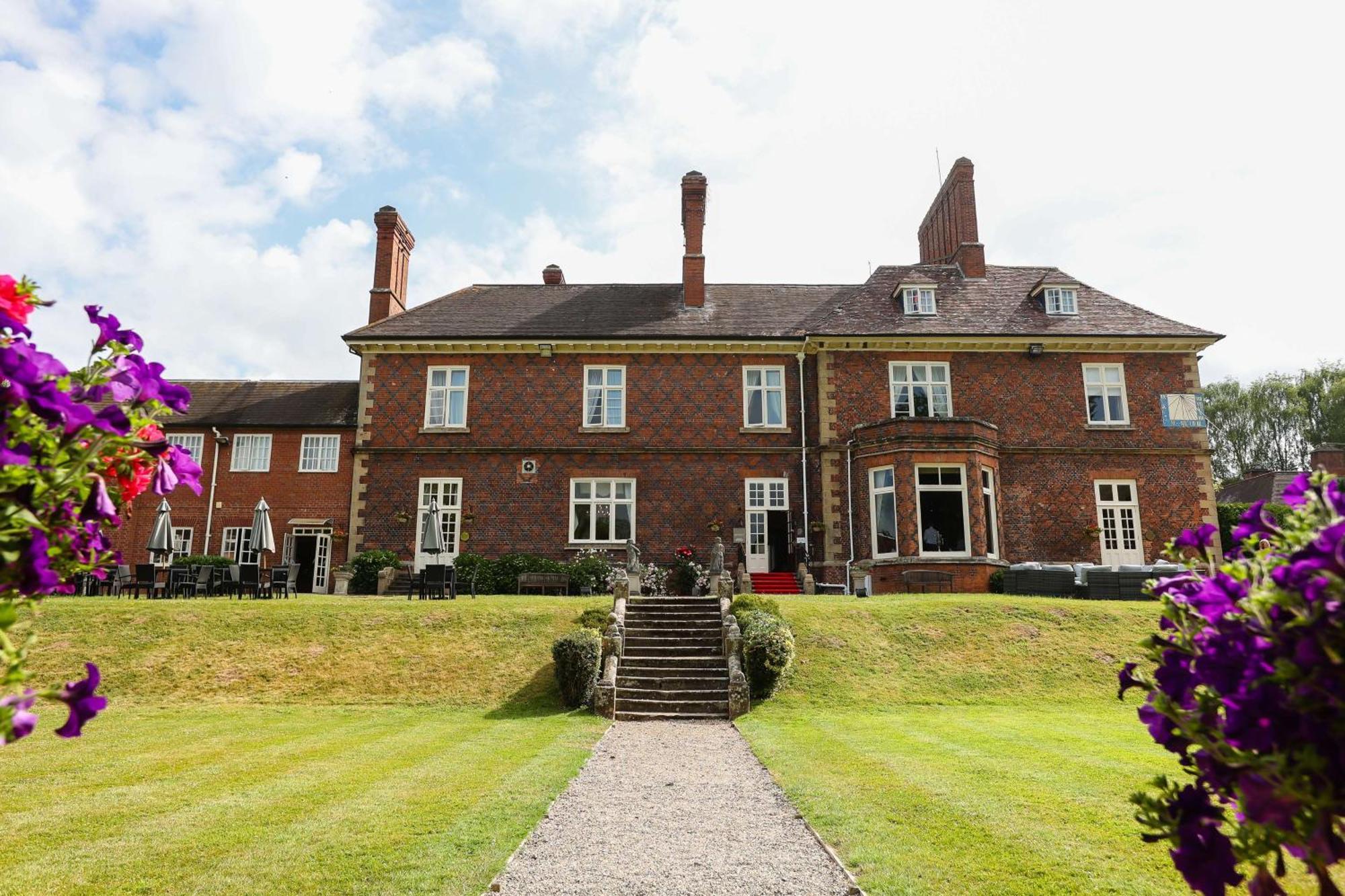 Albrighton Hall Hotel And Spa, A Member Of Radisson Individuals Shrewsbury Buitenkant foto